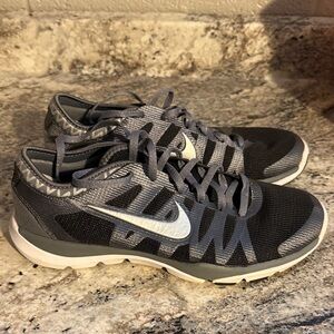 Women’s Nike Flex Supreme TR 3 training shoes wolf gray/volt